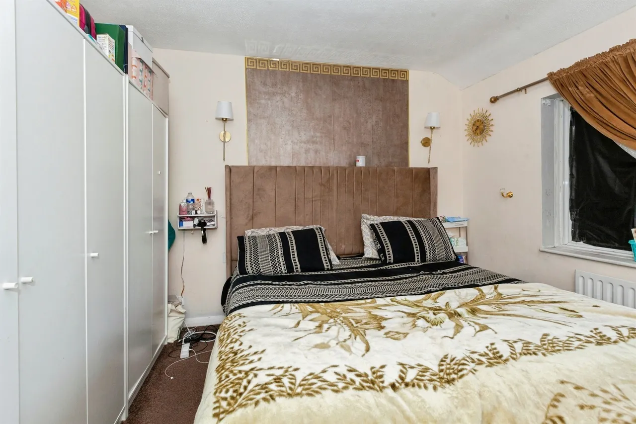 Long Furlong Drive, Slough, SL2, photo 7