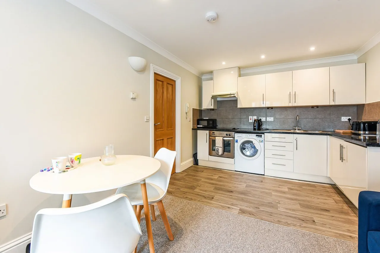 Romsey Road, Winchester, SO22, photo 8