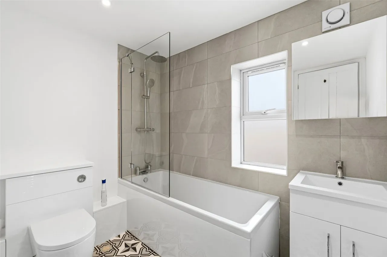 Warwick Road,, Twickenham, TW2 6SW, photo 11
