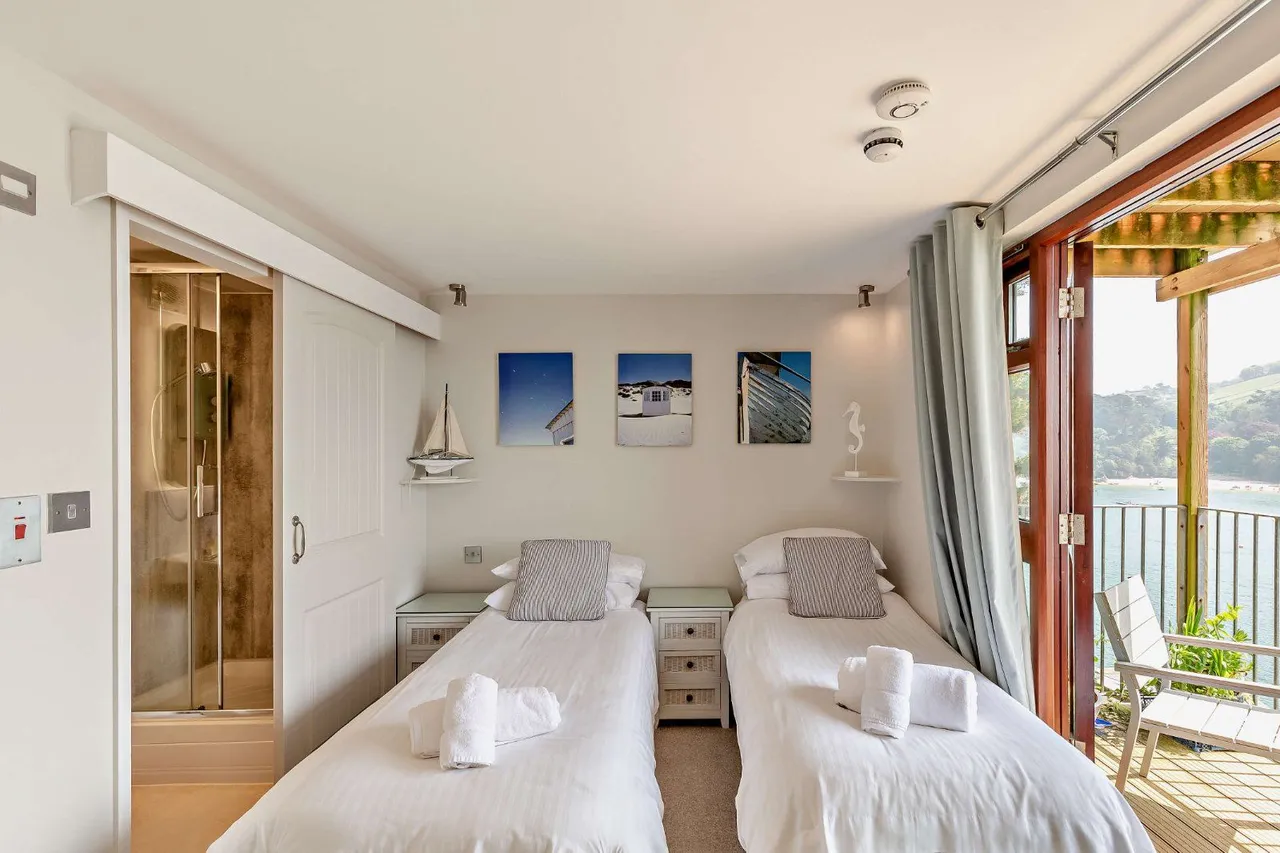 Cliff Road, Salcombe, Devon, TQ8 8JU, photo 11