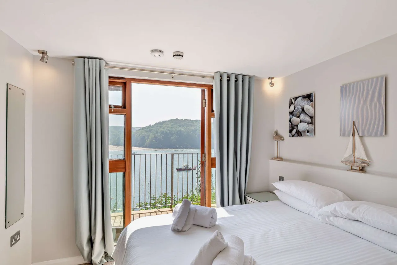 Cliff Road, Salcombe, Devon, TQ8 8JU, photo 10