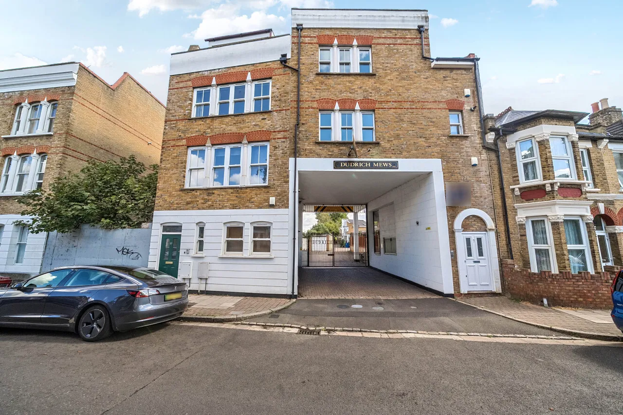 3 bed flat for sale, Melbourne Grove, East Dulwich, SE22