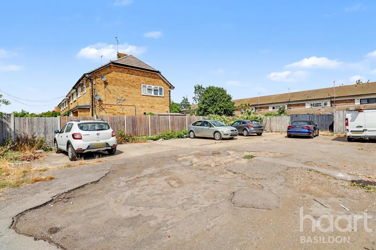 Clay Hill Road, Basildon, SS16, photo 13