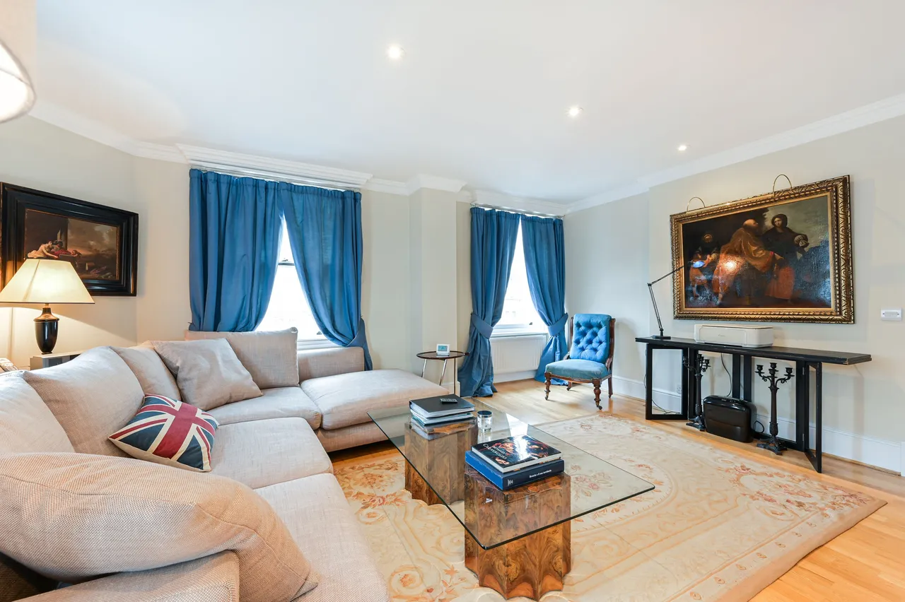 Flat 2, 181 Fulham Road, London, photo 6