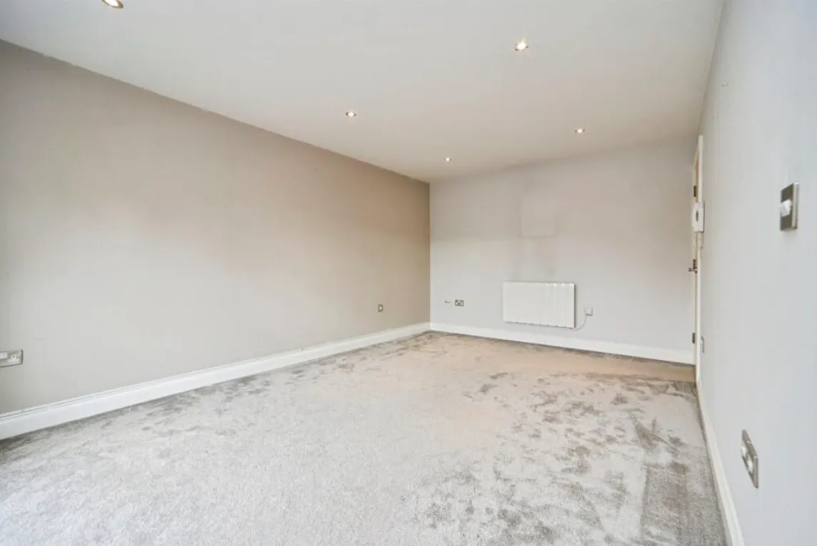 Escroft Court, Burley In Wharfdale, LS29, photo 3