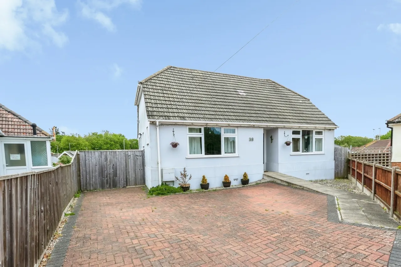 2 bed house for sale, Carters Avenue, Poole, BH15