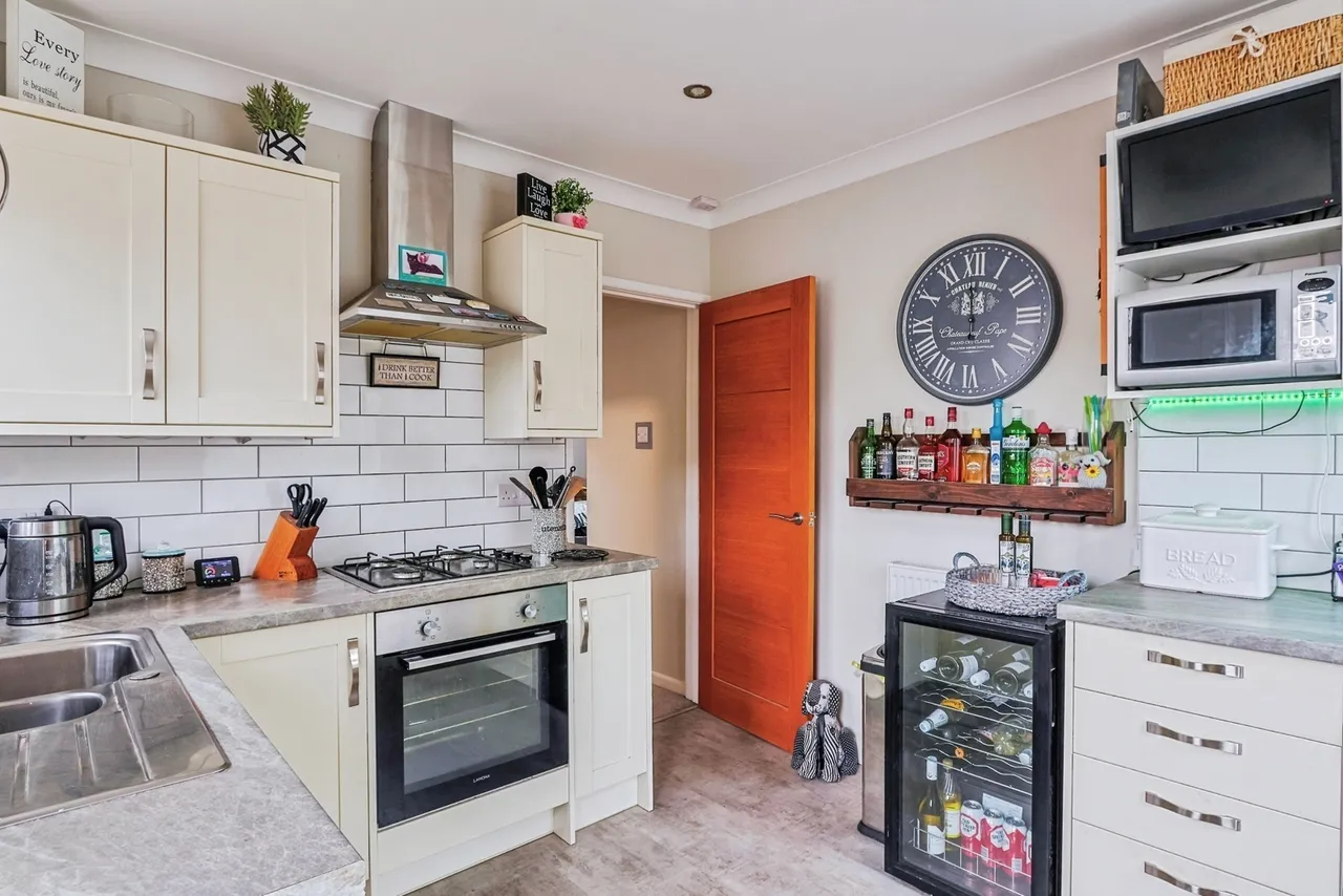 Carters Avenue, Poole, BH15, photo 5