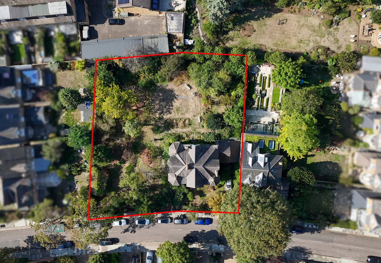 Lion Gate Gardens, Kew, TW9, photo 15