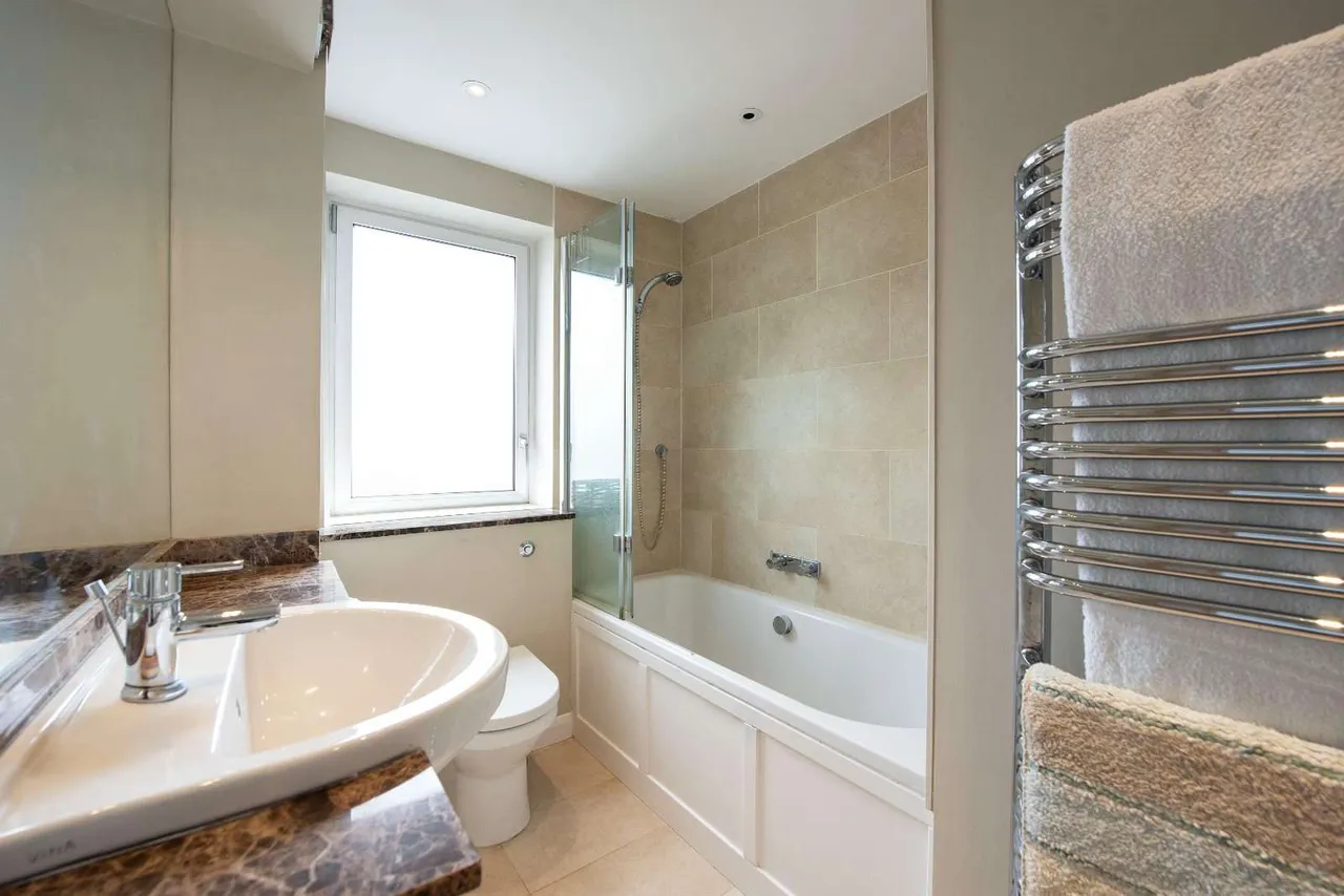St. MFlat 10ary Abbots Terrace, London, W14, photo 9