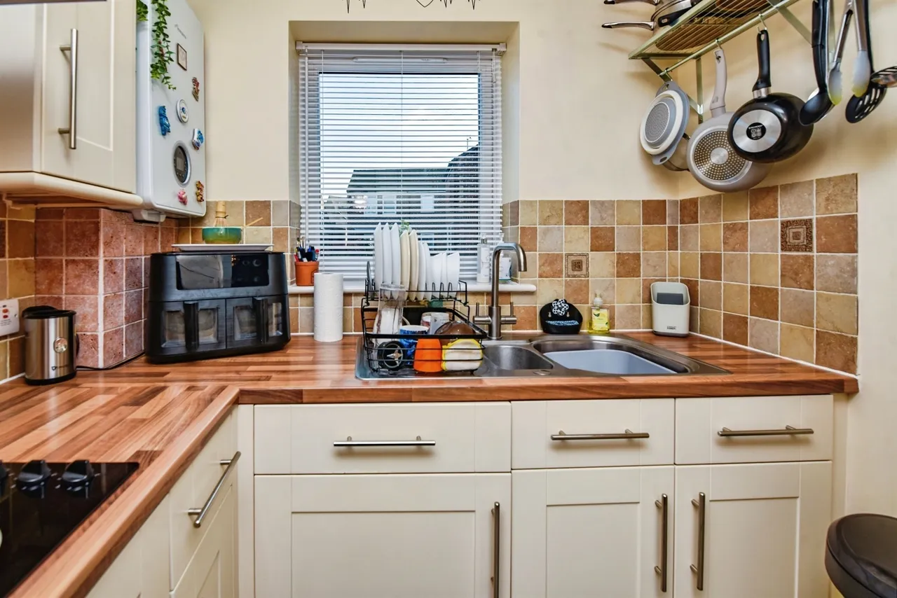Old Were Court, Warminster, BA12, photo 8