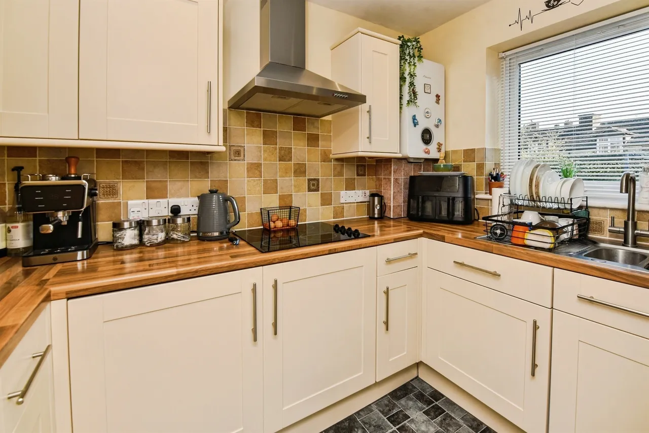 Old Were Court, Warminster, BA12, photo 2