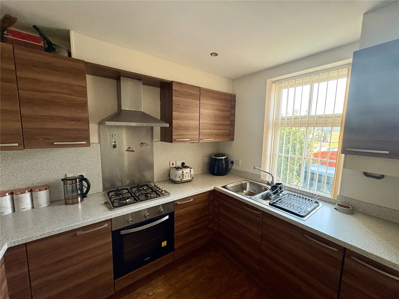 Littlelands, Bingley, West Yorkshire, BD16, photo 6