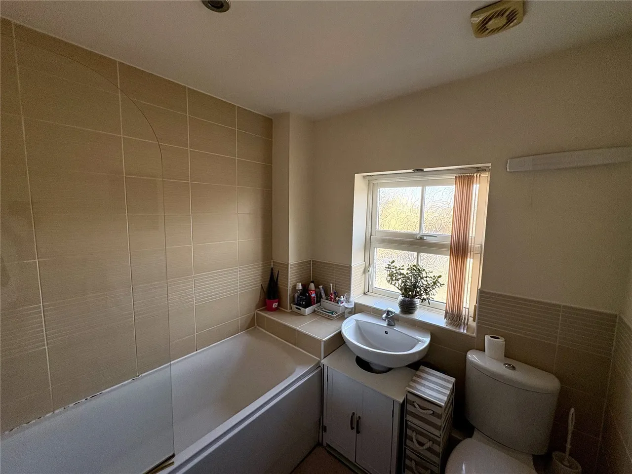 Littlelands, Bingley, West Yorkshire, BD16, photo 9