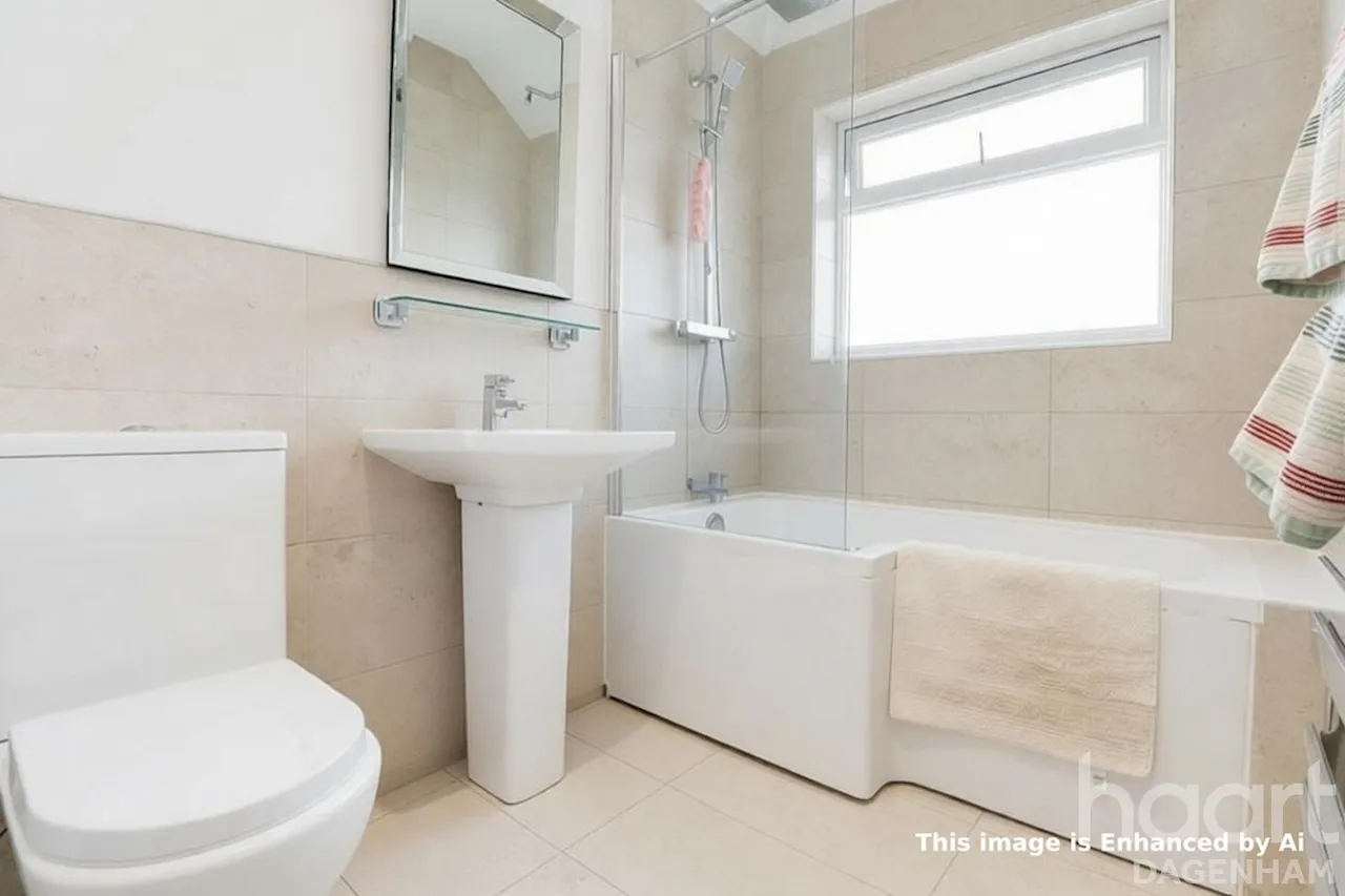 Kitchener Road, Dagenham, RM10, photo 20