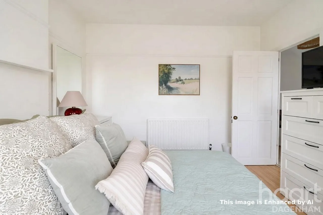 Kitchener Road, Dagenham, RM10, photo 17