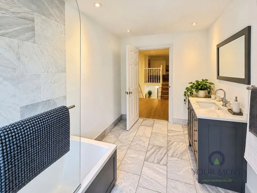 Lewisham Way (Top Floor Flat), London, SE4, photo 12