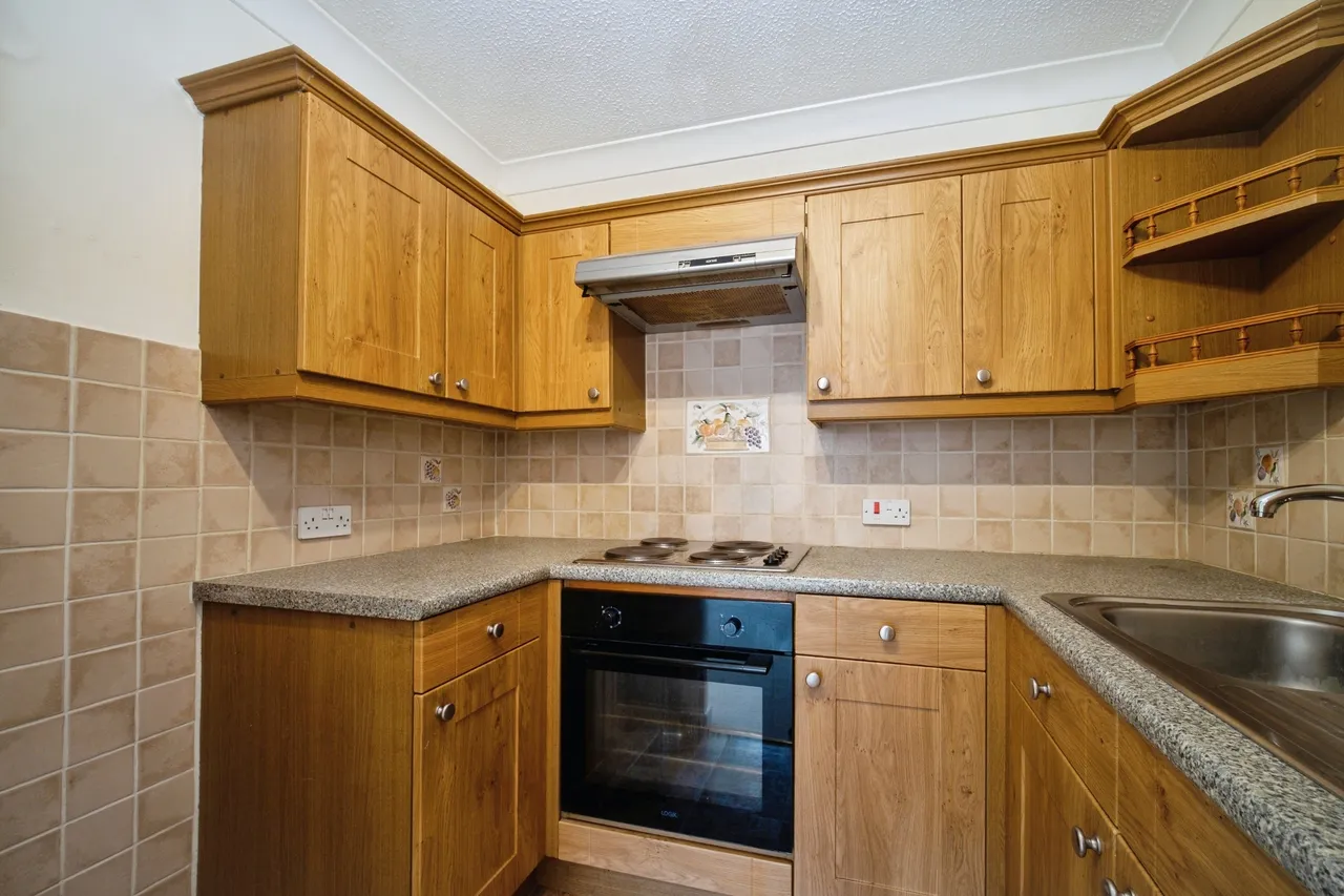 High Street, Sandhurst, GU47, photo 11
