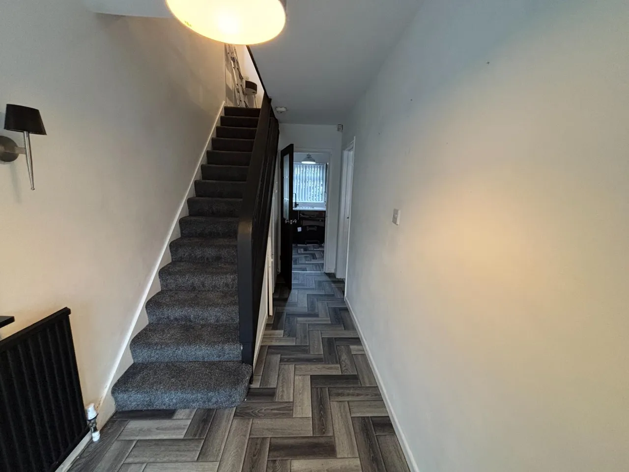 Carlisle Crescent, Ashton-Under-Lyne, OL6, photo 2