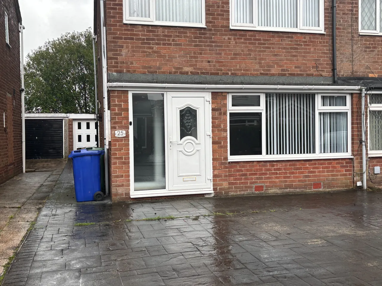 3 bed house to rent, Carlisle Crescent, Ashton-Under-Lyne, OL6