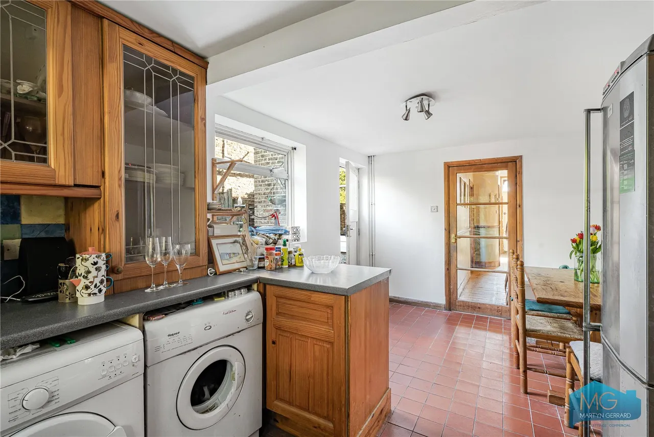 Park Road, London, N8, photo 13