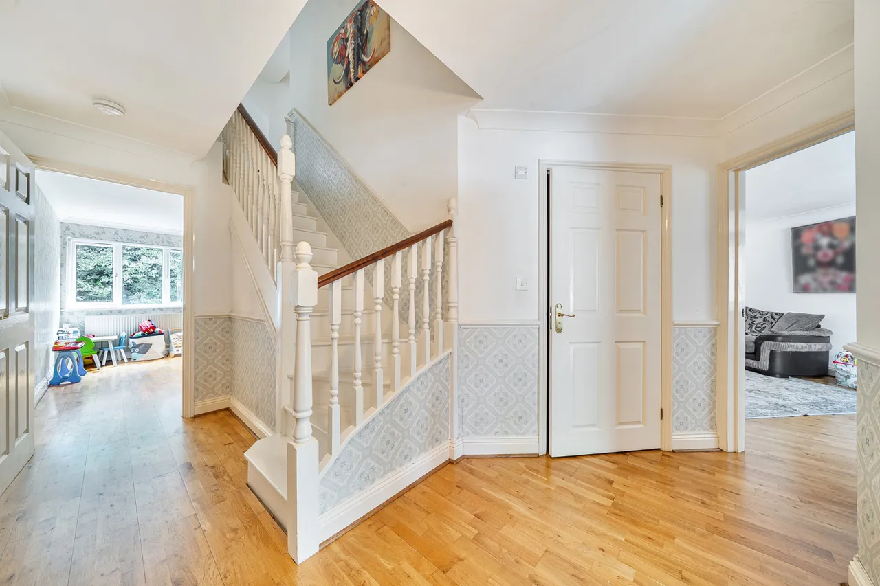 Wyatts Road, Chorleywood, WD3, photo 3