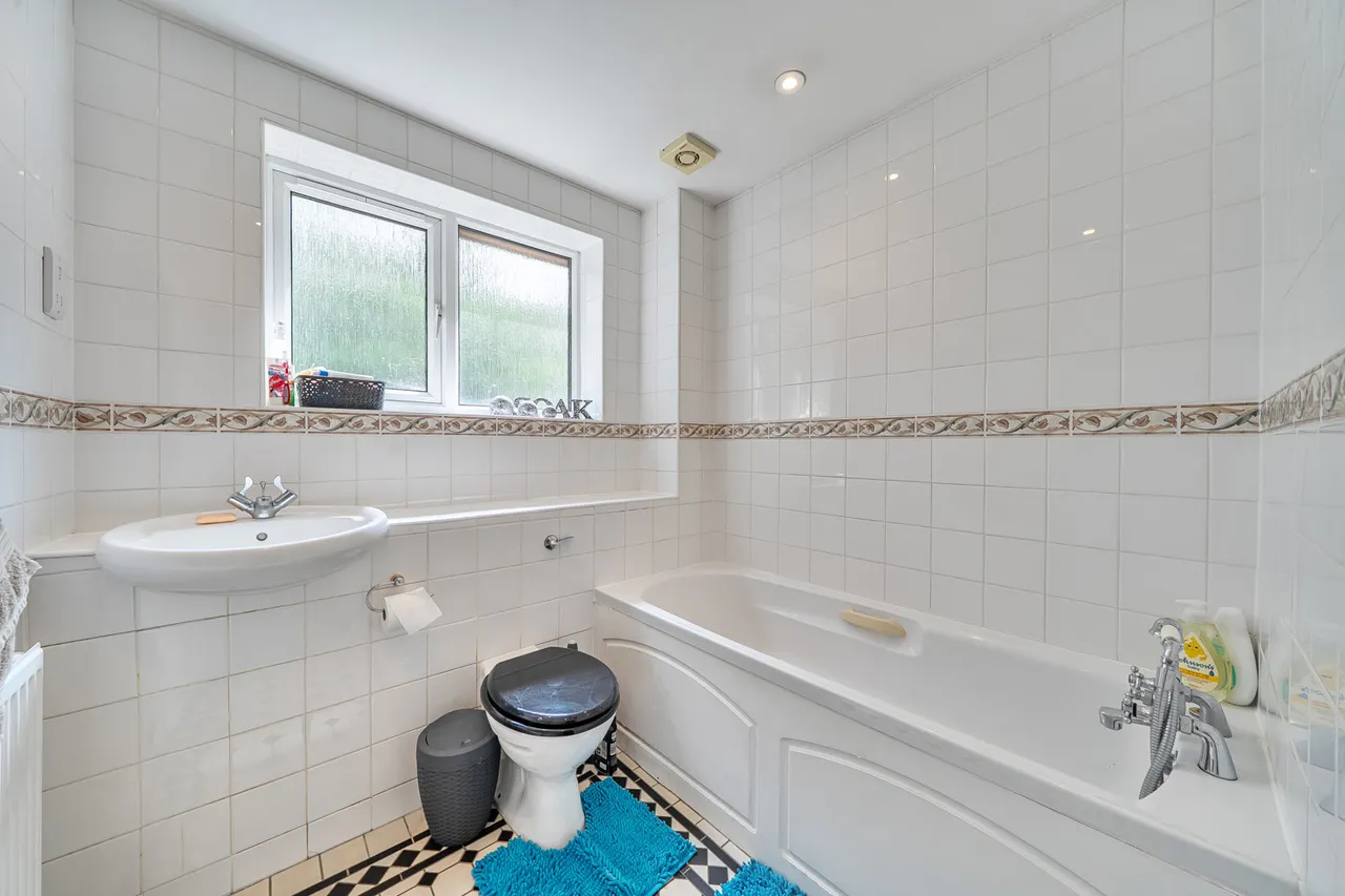 Wyatts Road, Chorleywood, WD3, photo 14