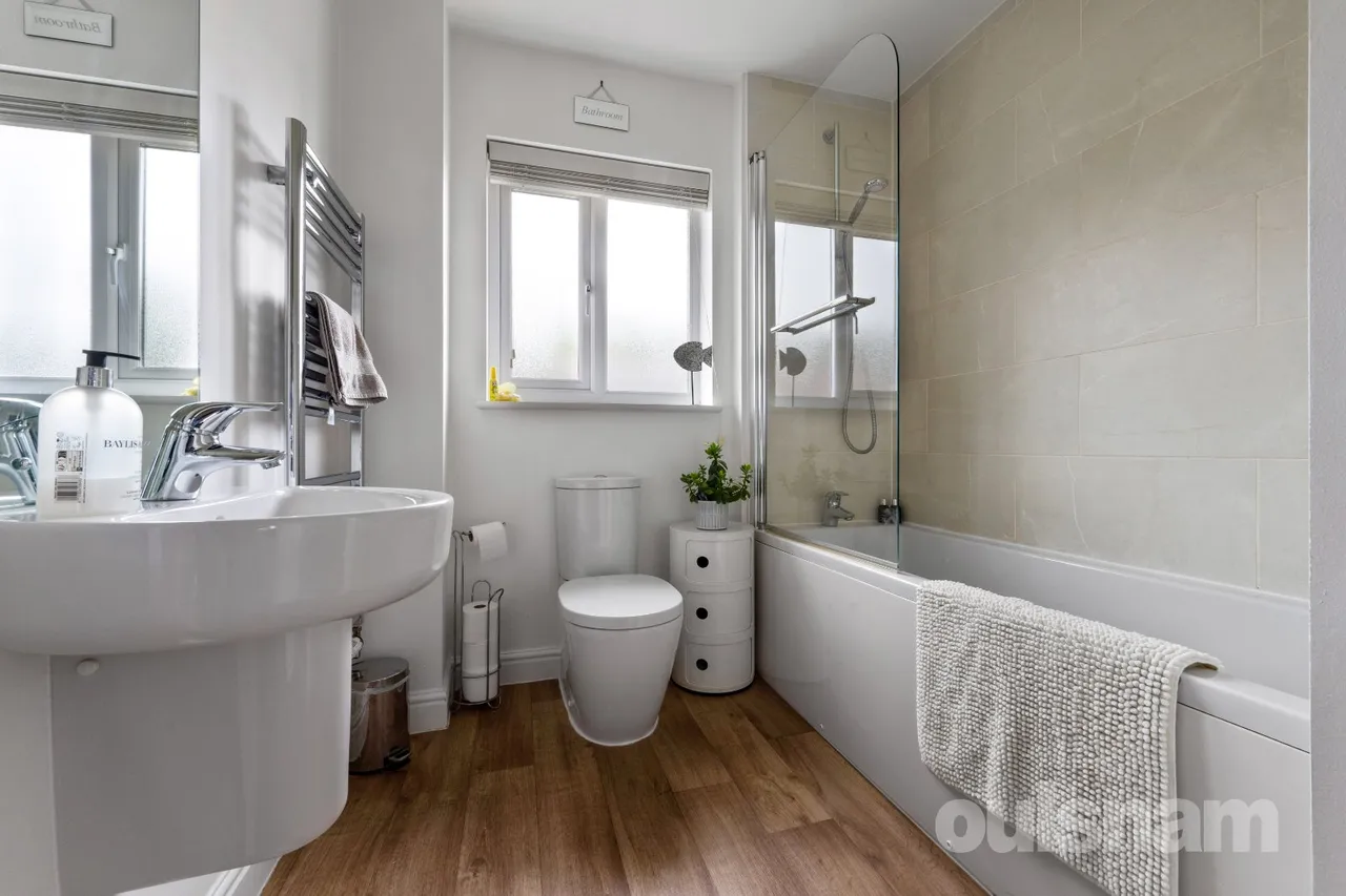 Chapel Rise, Rednal, Birmingham, West Midlands, B45 9SN, photo 16