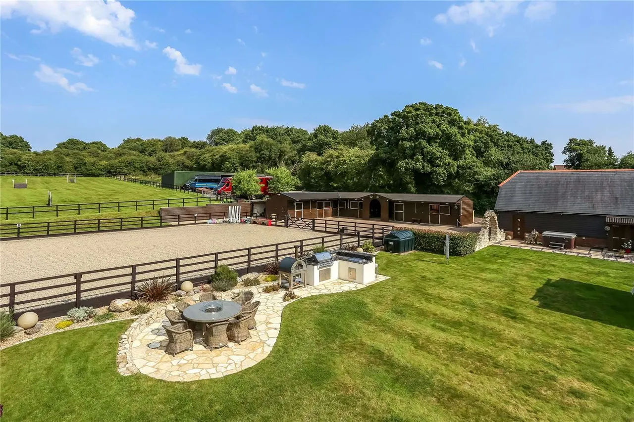 Stoney Lane, Medstead, Alton, Hampshire, GU34 5EL, photo 12