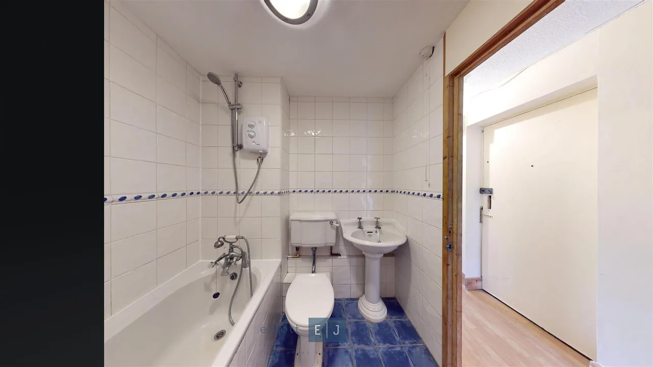 High Road, Loughton, IG10, photo 7