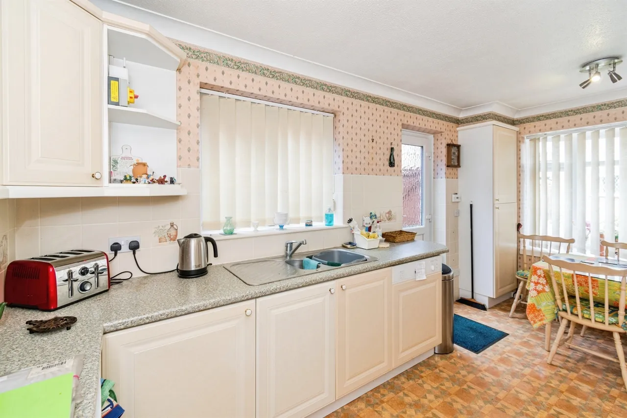 Hulles Way, North Baddesley, Southampton, photo 6
