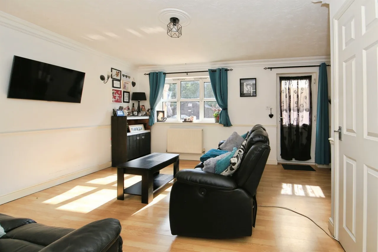Viking Way, Whittlesey, PE7, photo 4