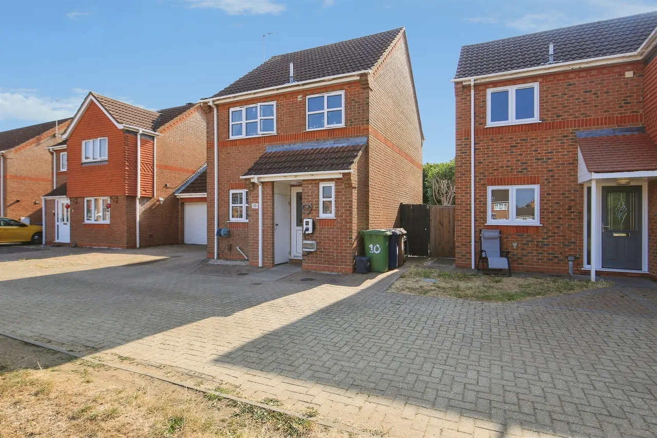 3 bed house for sale, Viking Way, Whittlesey, PE7