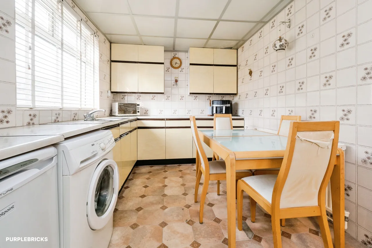 Hailsham Road, Romford, RM3, photo 37
