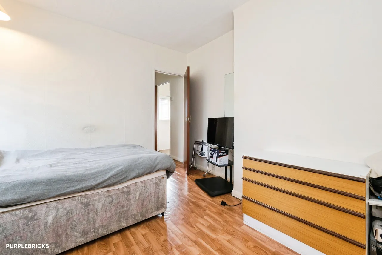 Hailsham Road, Romford, RM3, photo 24