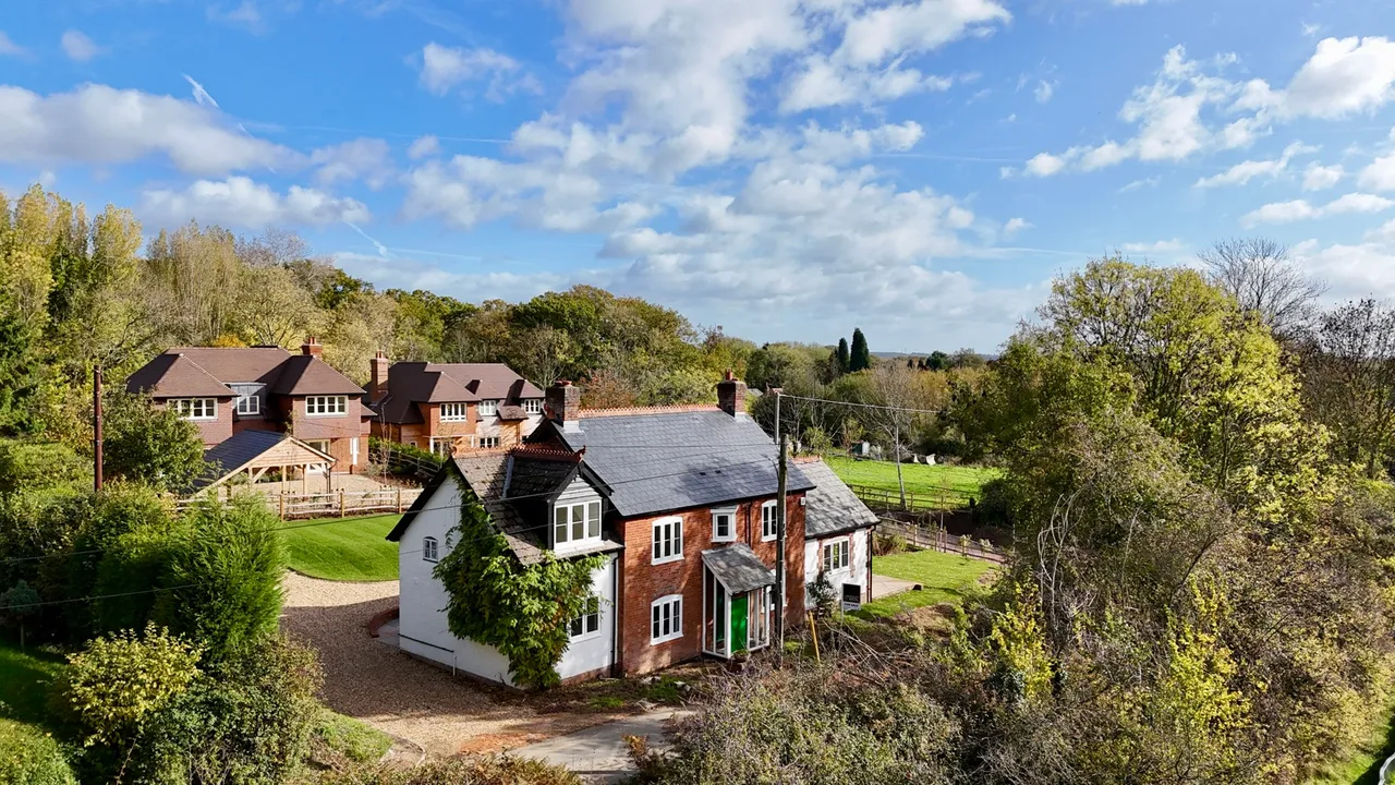 Haccups Lane, Michelmersh, SO51, photo 2