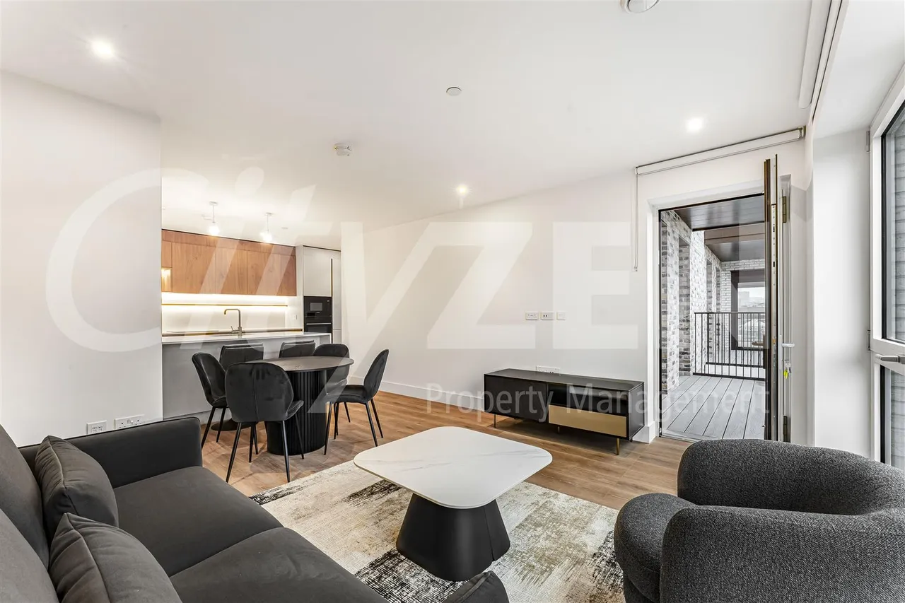 2 Maple Mews, London, E3 4ZB, photo 12