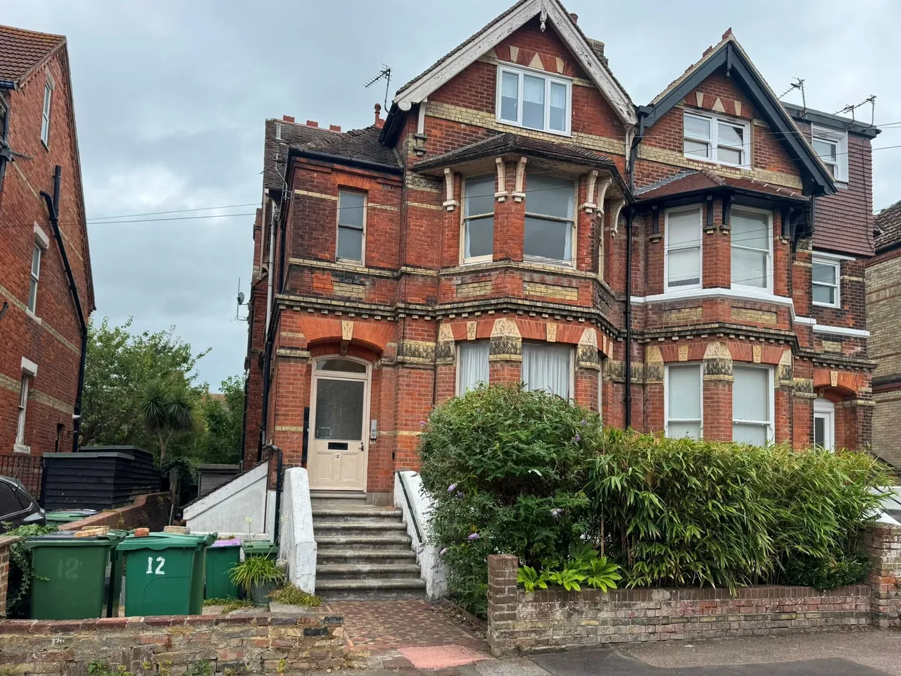 1 bed flat to rent — Christ Church Road, Folkestone