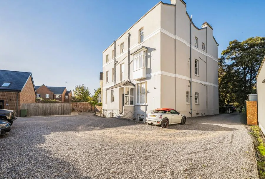 Pittville Circus, Cheltenham, GL52, photo 12