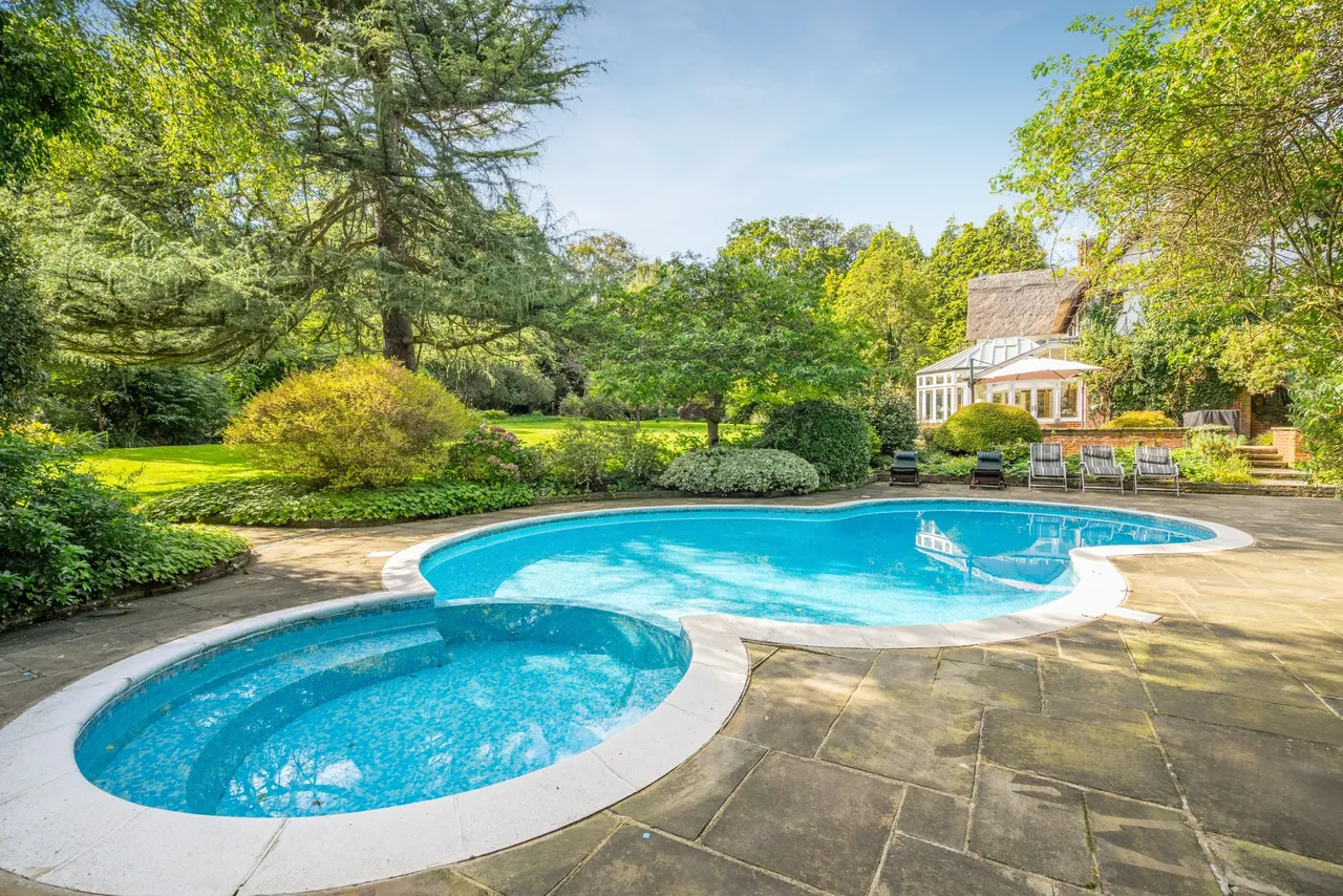 Virginia Water, Surrey, GU25 4NY, photo 6