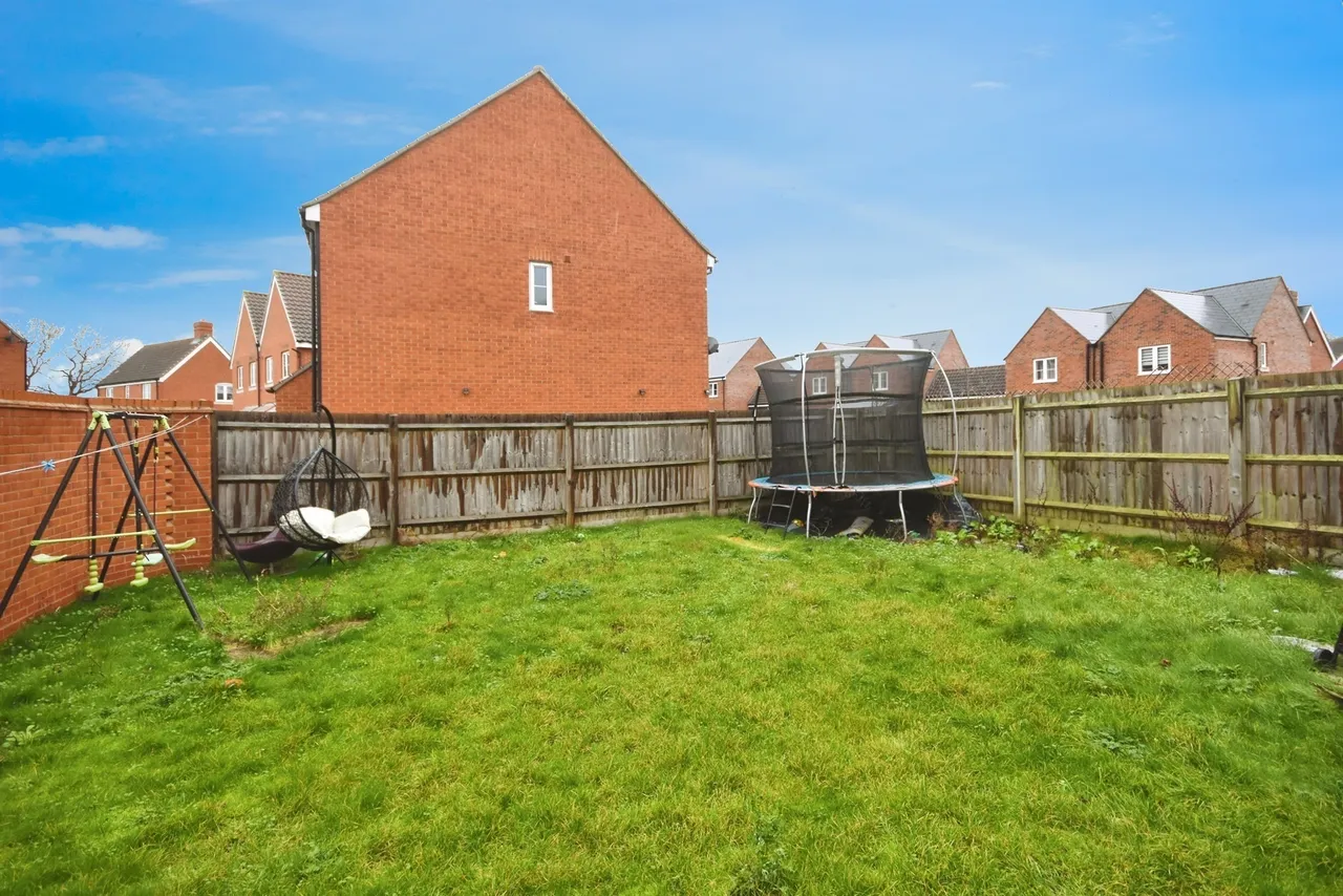 Clover Drive, Chelmsford, photo 11