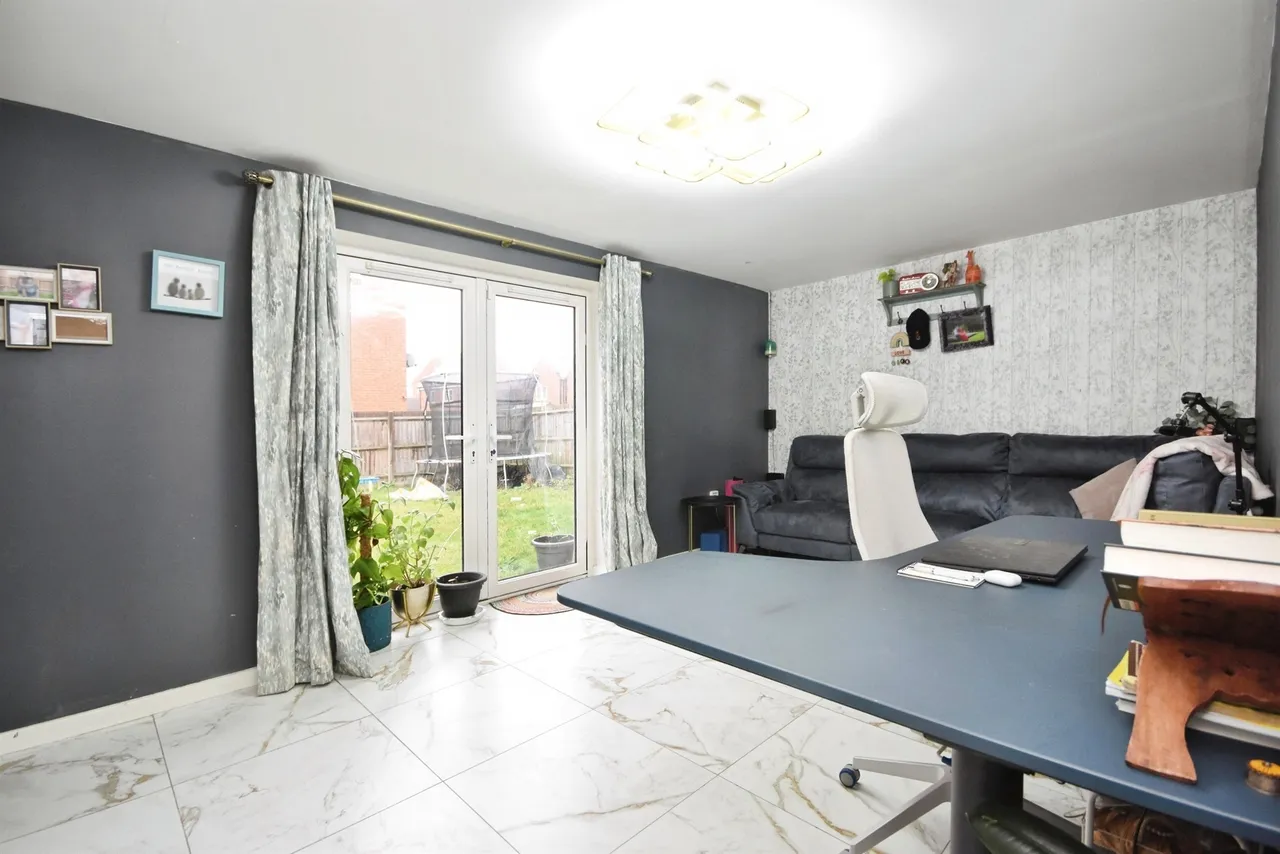 Clover Drive, Chelmsford, photo 6