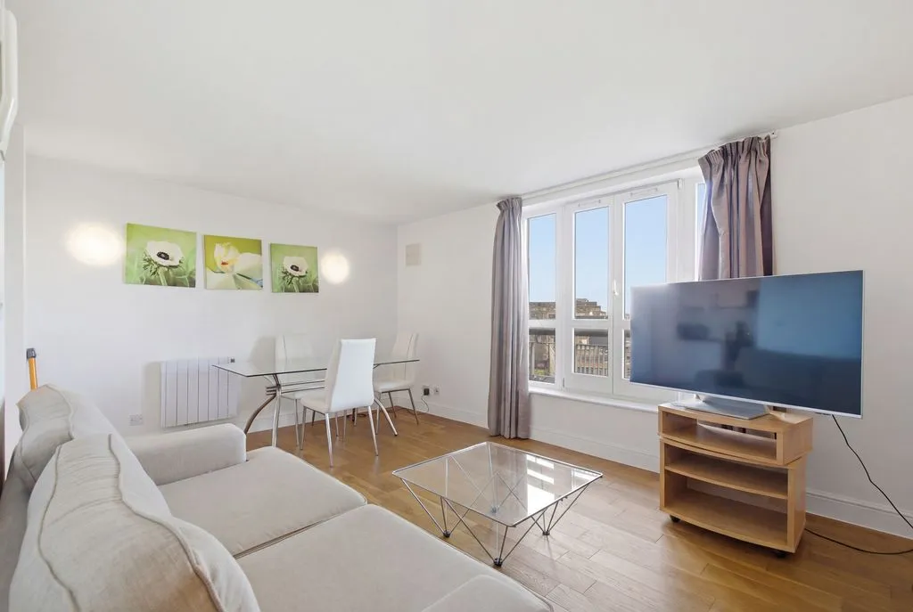 Commercial Road, London E1 1LF, photo 3
