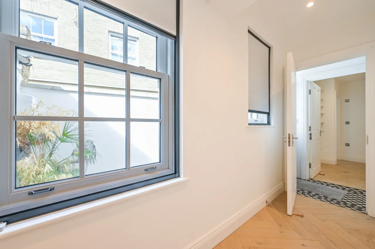 London, E14, photo 18