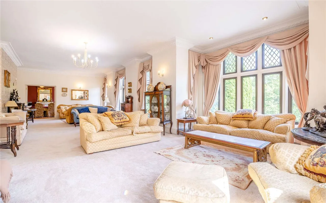 Chester Street, St. Asaph, LL17, photo 8