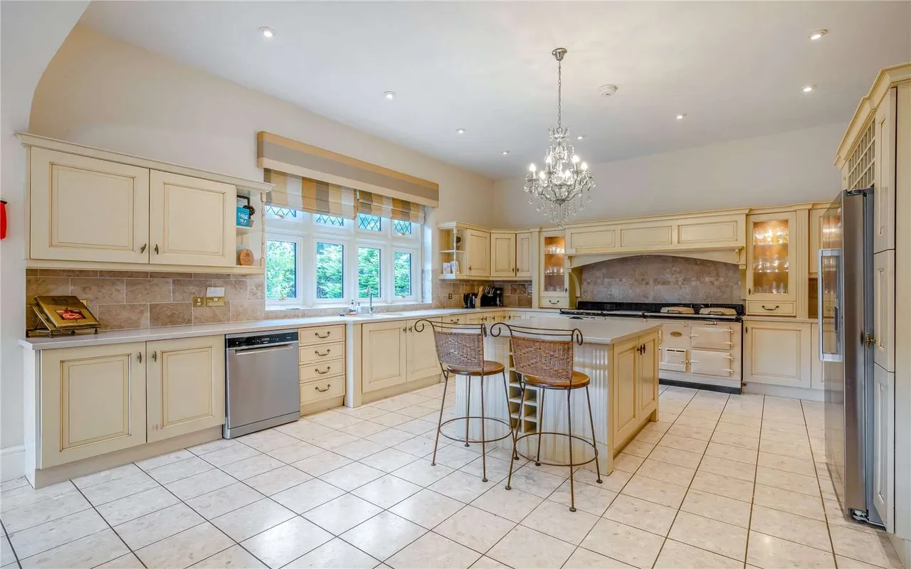 Chester Street, St. Asaph, LL17, photo 2