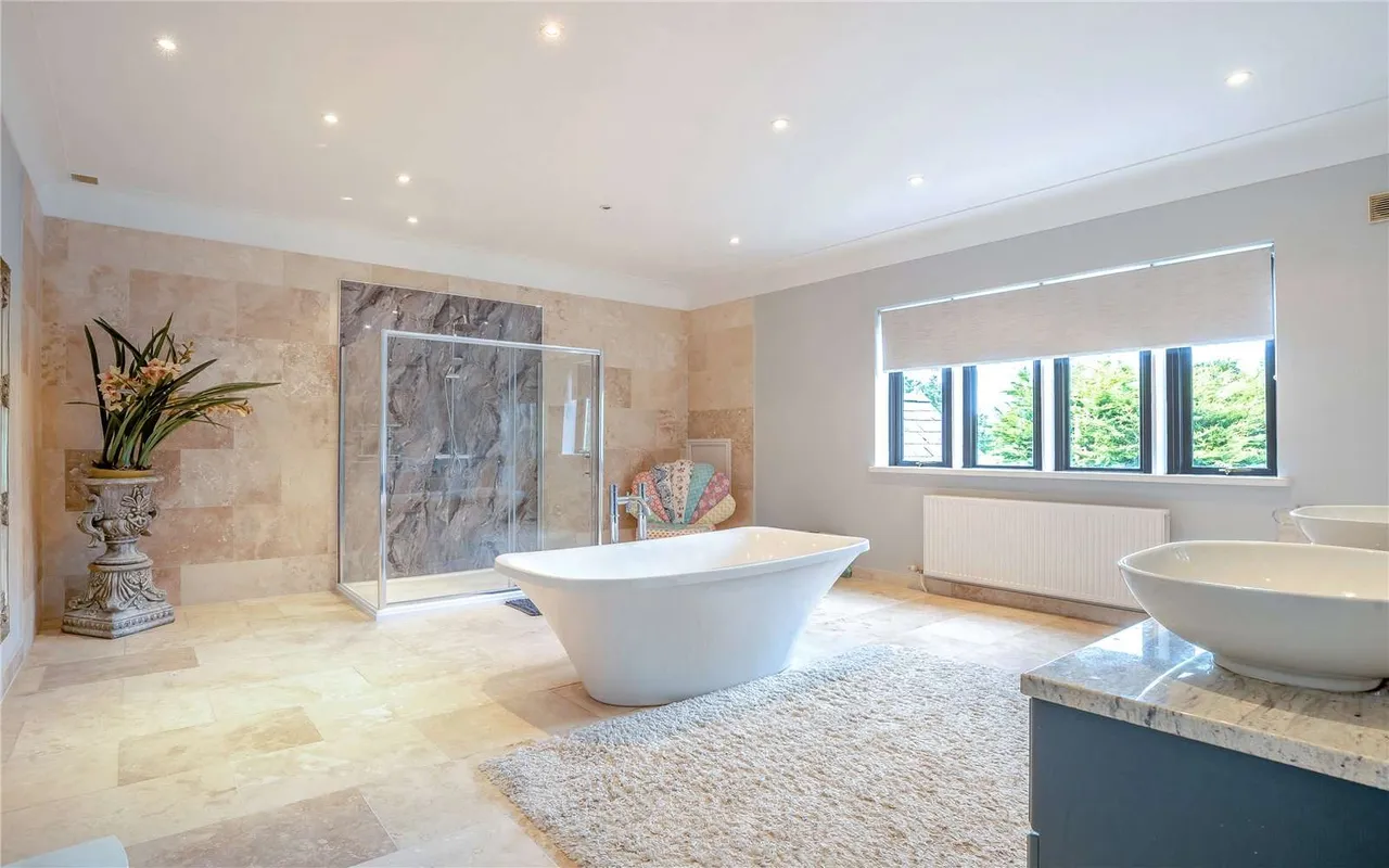 Chester Street, St. Asaph, LL17, photo 24
