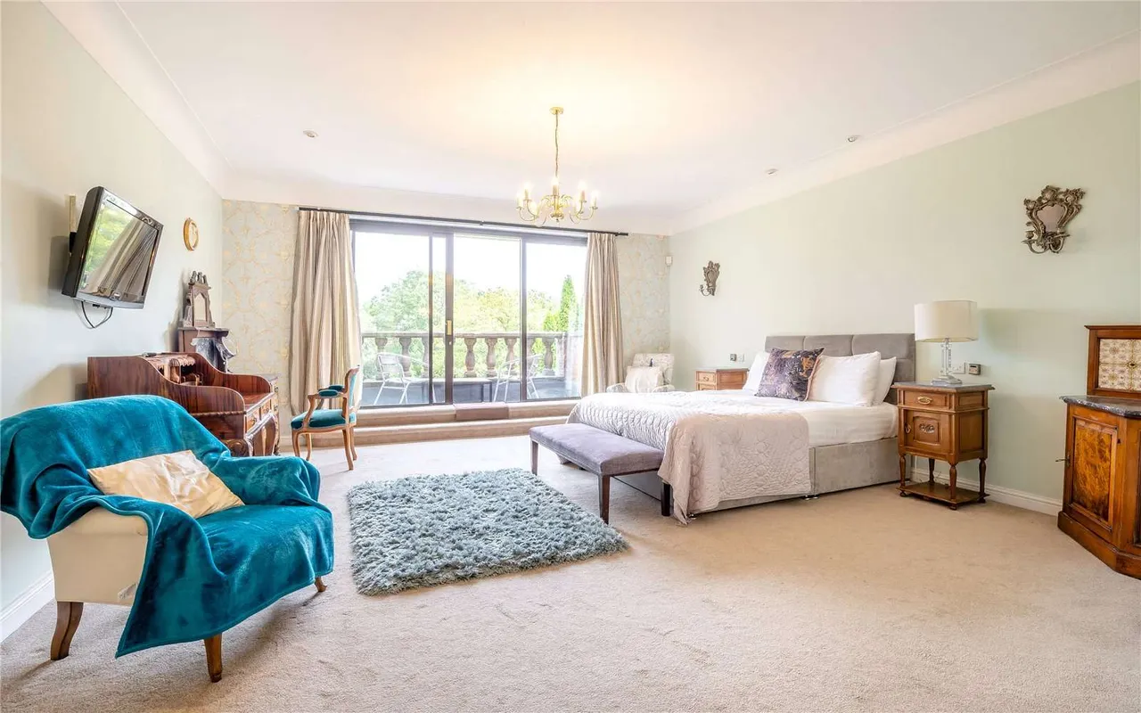 Chester Street, St. Asaph, LL17, photo 22
