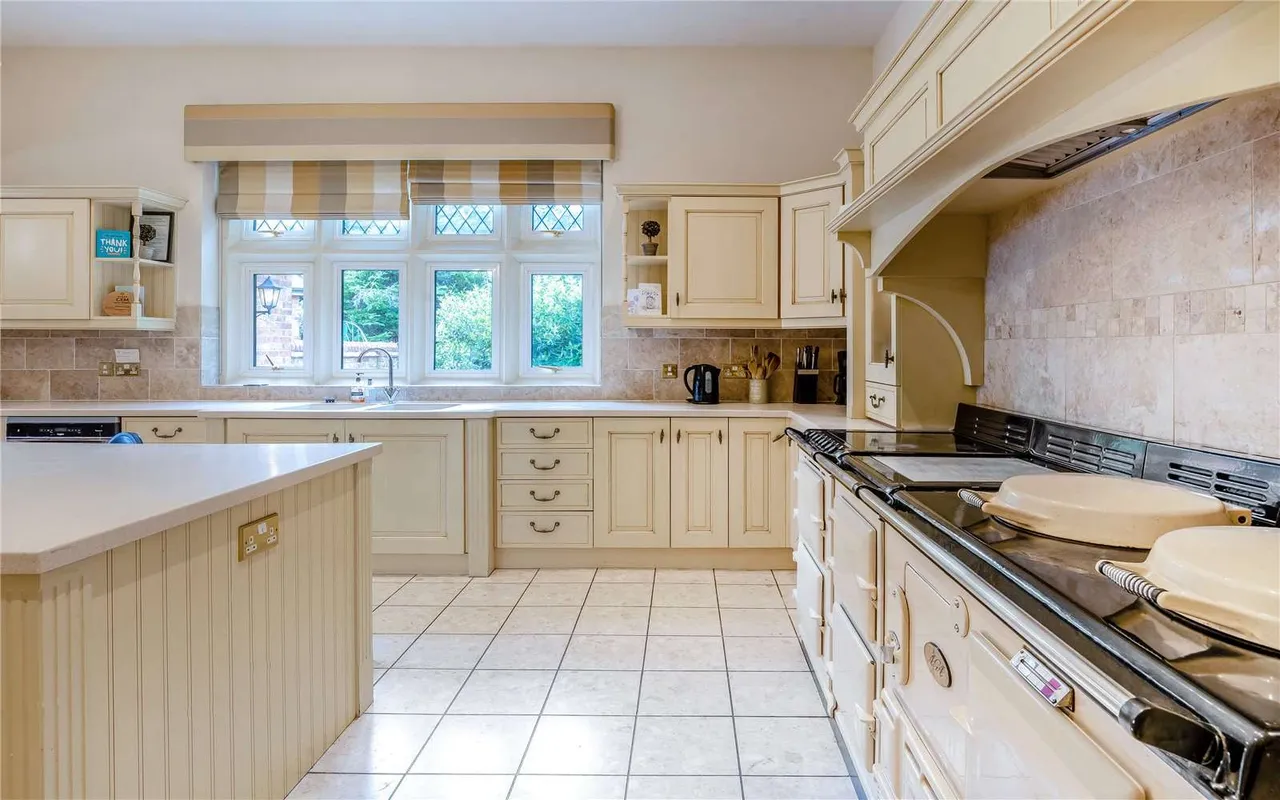 Chester Street, St. Asaph, LL17, photo 6