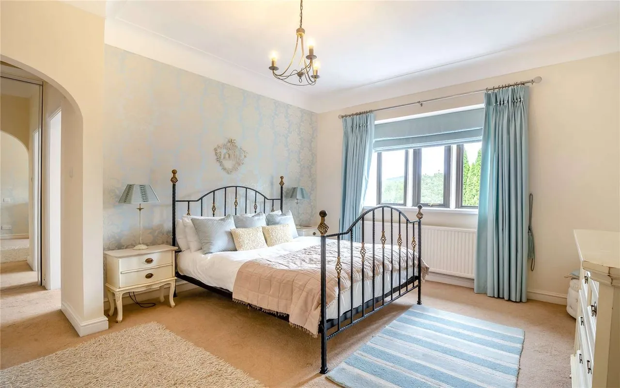 Chester Street, St. Asaph, LL17, photo 27