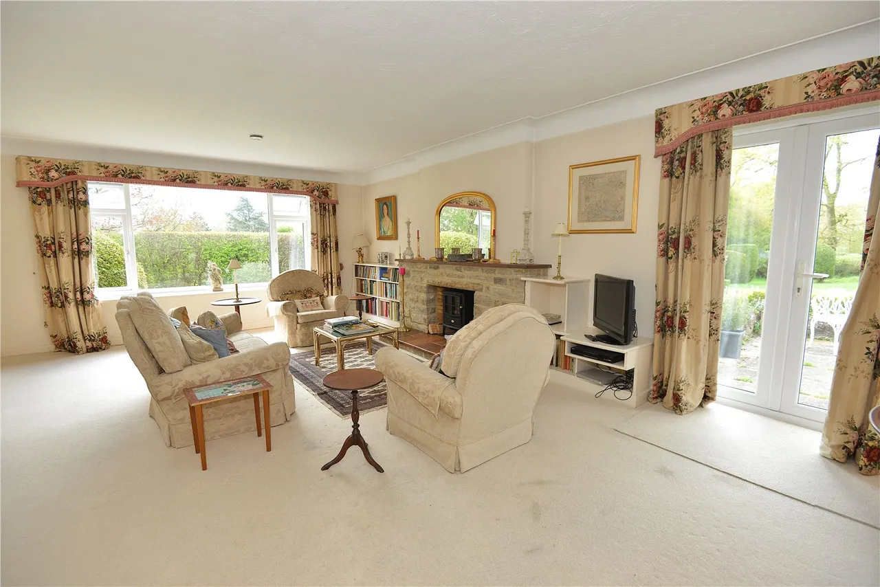 Manor Farm Road, Fordingbridge, Hampshire, SP6 1DY, photo 5